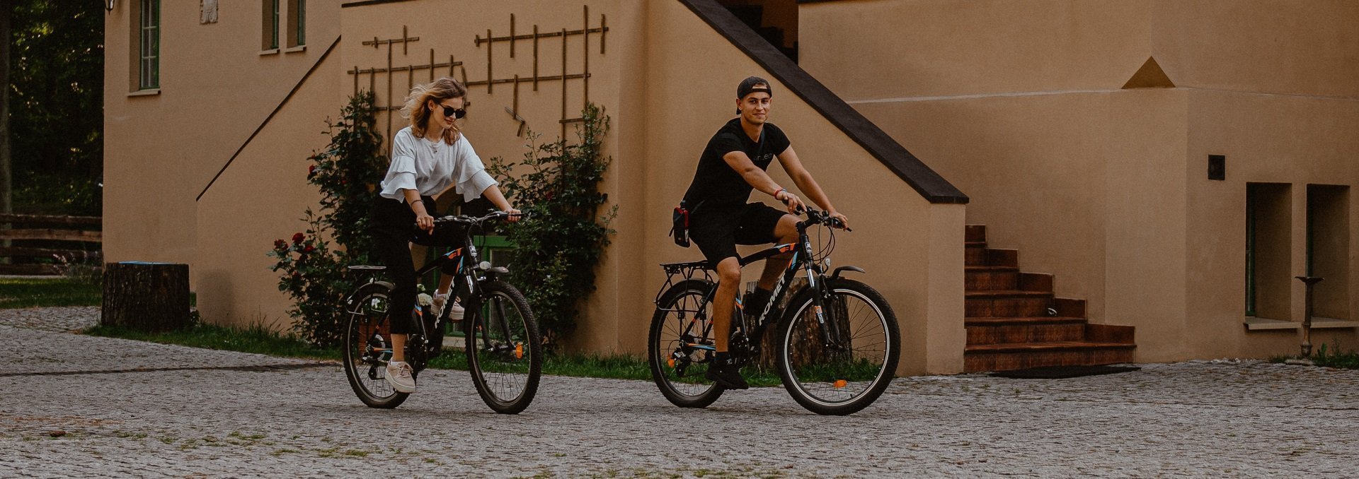 Wakacyjne Ścieżki rowerowe na terenie zamku Bożejów